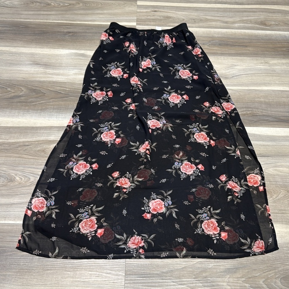 H&M Black Dress with Pink Floral Pattern size 8 - Picture 1 of 6